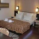 Dom Aparthotel 4*