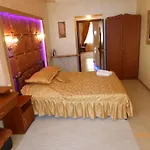 Dom Aparthotel 4*