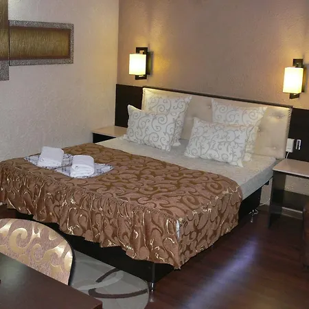 Dom Apart Otel *