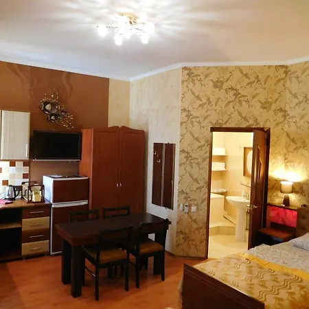 Ξενοδοχείο με διαμερίσματα Dom